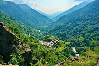 Val Pellice - La moyenne valle, Villeneuve