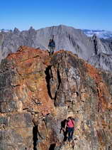 Haute Clarée - Portage de la croix de la Cassille sur la crête