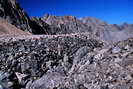 Haute Clarée - Glaciers du Lac Rouge - Glacier rocheux principal - Au loin, Roche des Béraudes (2895 m) et Pointe des Cerces (3097 m)