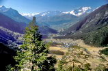 Vallée de la Clarée - La Vachette, et, au-delà Briançon