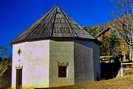 Le Monêtier-les-Bains - La Rotonde (1715) abritant une source d'eau chaude