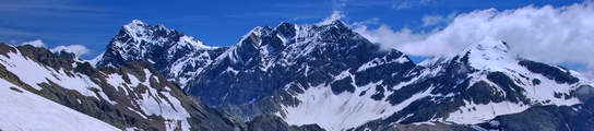 Champolon - Lac de Cdra (2658 m) - De gauche  droite, Pointe des Estaris (3086 m), Sommet de Prelles (2953 m), Pointe des Pisses (2837 m)