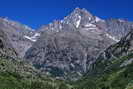 La Brarde - Le site au pied des contreforts des  crins qui ferment la valle