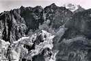 Barre des crins (4102 m) - Au del du versant nord de Roche Faurio