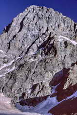 Barre des crins (4102 m) - Face sud-est, entre le pilier sud  gauche et l'peron central  droite