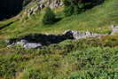 Travers des Lacs - Vestiges de cabanes en pierres sches