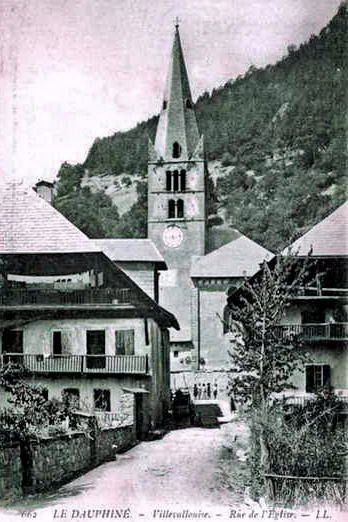 Vallouise - Rue et Place de l'�glise vers 1900