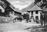 Vallouise - Place de l'�glise apr�s 1922, Monument aux morts, Mairie, Fontaine, Caf� des Alpes