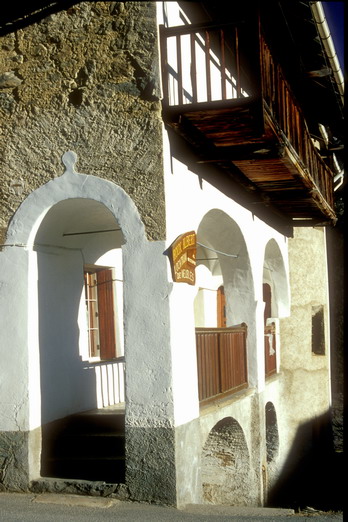 Puy-Saint-Vincent - Les Alberts - Maison traditionnelle � arcades