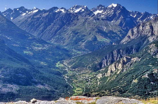 Vue générale de la Vallouise - Cliquer sur la photo pour le grand format avec tous les noms de lieux ou presque