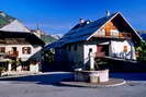 Vallouise - Place de l'Église en 2004