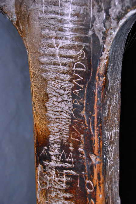 Vallouise - Clocher de l'Église - Signatures diverses