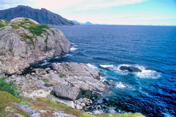 Nusfjord - Le Vestfjord entre Nusfjord et Nesland