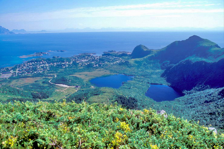 Stamsund - Depuis le sommet du Nubban - Stamsund - Svarholtvatnet