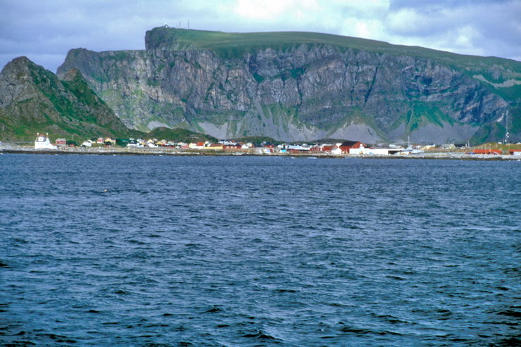 Værøy - Le port - Sørland - Håen (438 m)