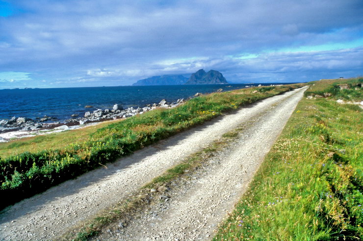 Vry - Nordlandshagen - Au loin, Mosken et Moskenesy