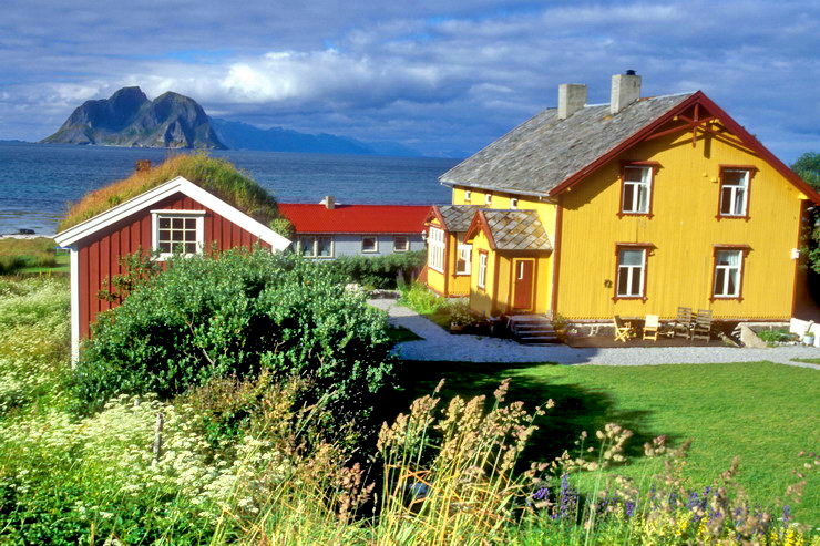 Vry - Nordland - Au loin, Mosken et Moskenesy