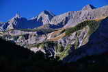 Entraunes - Estenc - Ferme des Louiqs - Clot de l'A et le Juars - Aiguilles de Pelens (2523 m), le Cairas (2681 m), Sommet de la Frma (2747 m)