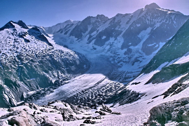 Tr la Tte - Aiguille de la Brangre (3425 m) et Dmes de Miage (3673 m) - Col Infranchissable (3349 m) - Mont Blanc (4808 m) - Aiguilles de Tr la Tte (3930 m) et des Glaciers (3816 m)