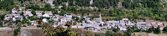 Saint-Martin-de-Queyrières - Vue générale du village