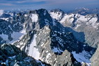 Barre des crins (4102 m) - Panorama du sommet : l'Ailefroide (3954 m) et les Bans (3669 m)