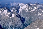 Barre des crins (4102 m) - Panorama du sommet : les Rouies (3589 m), Glacier du Chardon