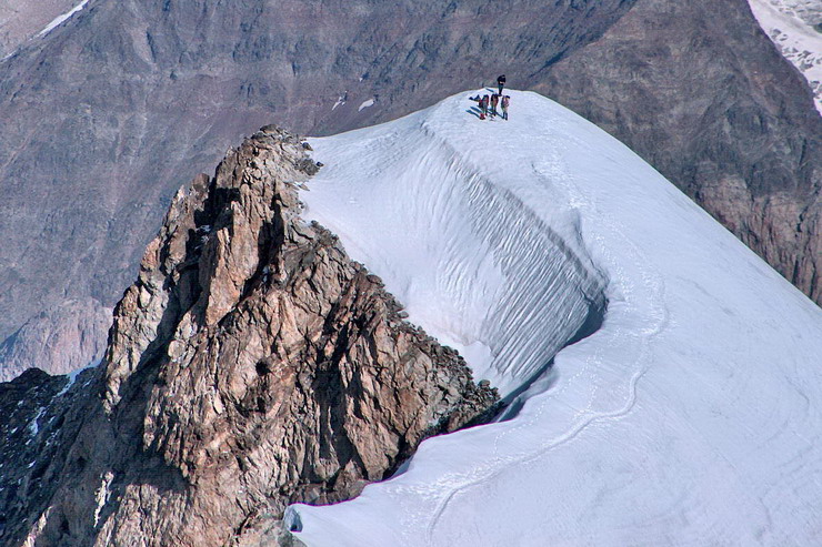 Barre des crins (4102 m) -  Dme de Neige des crins (4015 m)