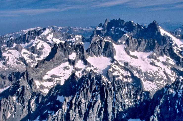 Barre des crins (4102 m) - Le Rteau (3809 m) et la Meije (3982 m) 