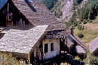 Dormillouse - Les Enflous (1680 m) - Maisons traditionnelles