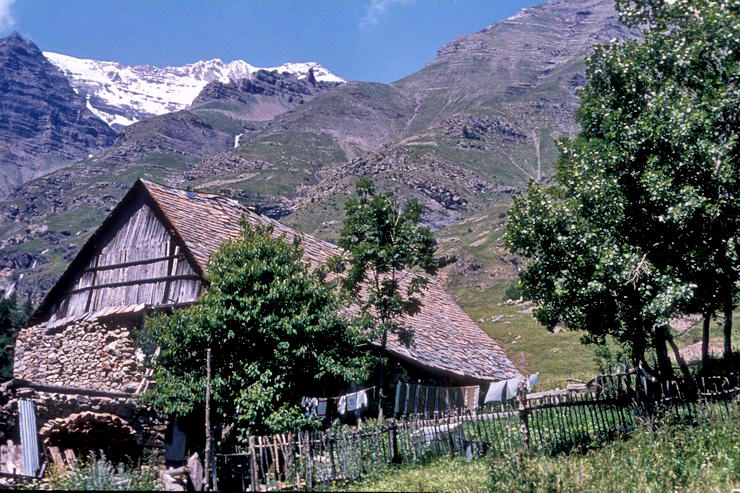 Dormillouse - La Michelane (1700 m) - Maison traditionnelle