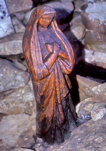 Tte de l'Estrop (2961 m) - Le sommet - Vierge en bois d'olivier