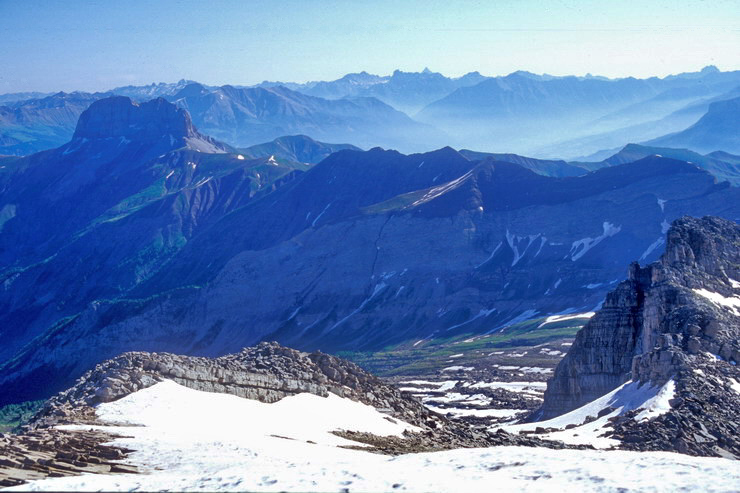 Tête de l'Estrop (2961 m) - Grande Séolane (2909 m) - Massif de Chambeyron (3412 m)