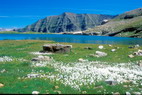 Lac Faravel (2386 m) - Le Piquet et Crte des Uvernaus