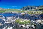 Lac Faravel (2386 m) - Le Piquet et Crte des Uvernaus