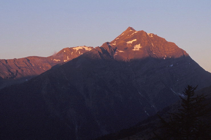 La Condamine - Lever de soleil sur la Pointe de l'Aiglire (3308 m)