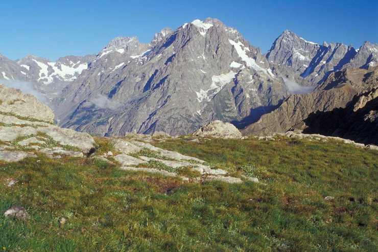 La Condamine - L'Ailefroide (3954 m) - Mont Pelvoux (3943 m) - Barre des Ecrins (4102 m)