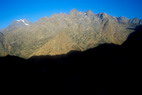 Tour de Montbrison - Vallon de la Selle - Lever de soleil sur le massif de Clouzis