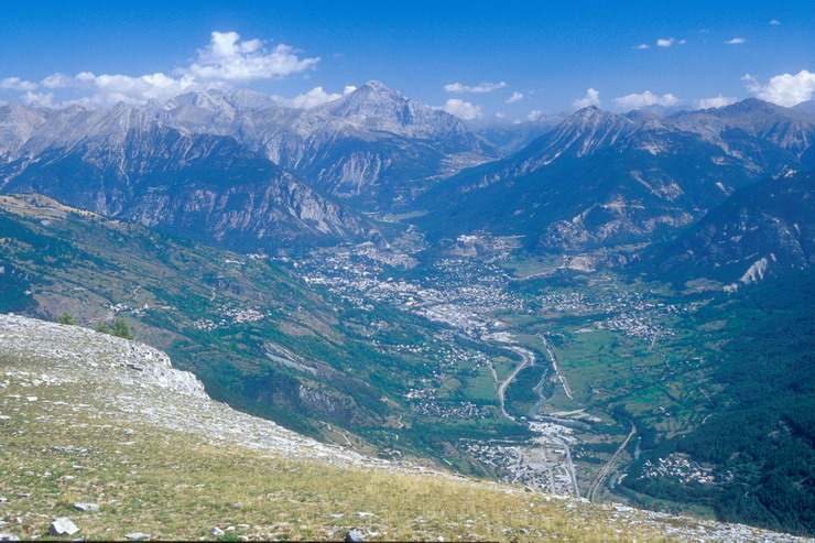 Tour de Montbrison - Croix de la Salcette (2331 m) - Bassin de Briançon - Mont Chaberton (3131 m) 