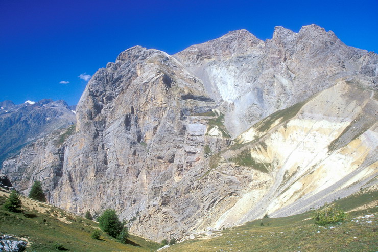 Tour de Montbrison - Croix de la Salcette (2331 m) - Tte d'Aval (2698 m), Tte d'Amont (2815 m), Pic de l'Aigle (2698 m)