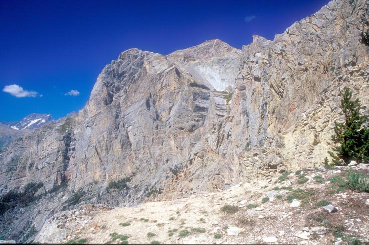 Tour de Montbrison - Serre des Hires (2063 m) - Ttes d'Aval (2698 m) et d'Amont (2815 m)