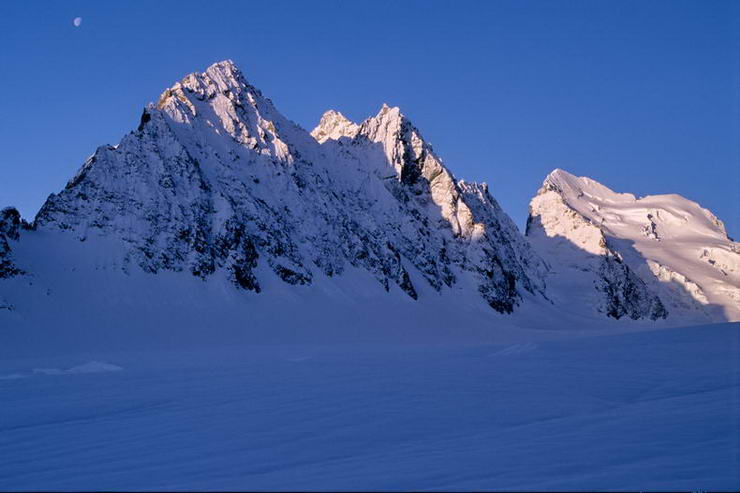 Ski en crins - Pointe Mettrier (3620 m), Barre Blanche (3698 m), Barre Noire (3751 m), Barre des crins (4102 m)