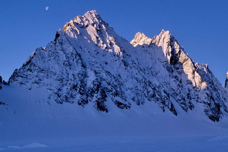 Ski en crins - Pointe Mettrier (3620 m), Barre Blanche (3698 m), Barre Noire (3751 m)