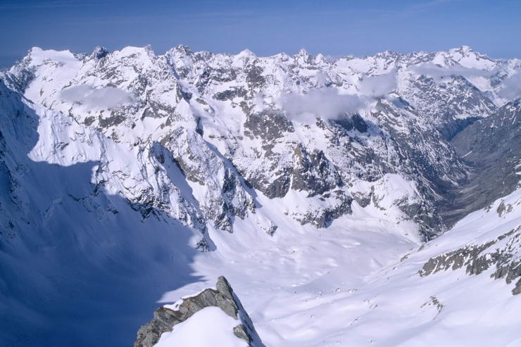 Ski en crins - Les Rouies (3589 m), Pointe du Vallon des tages (3564 m), Glacier de Bonne Pierre, valle du Vnon