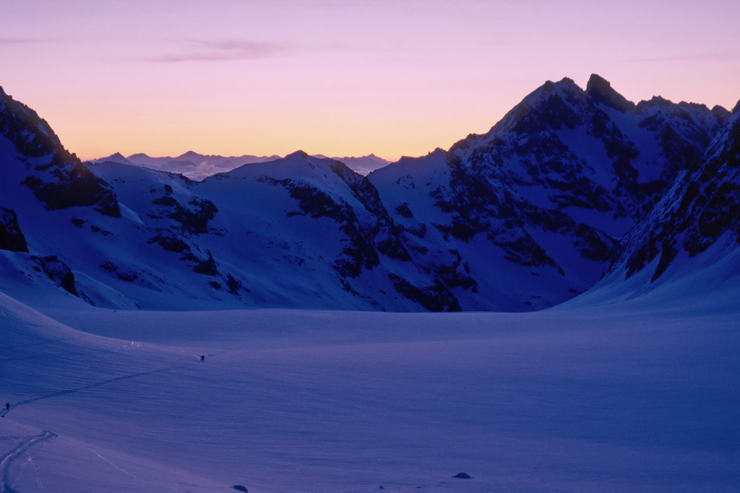 Ski en crins - Lever de soleil sur le Glacier Blanc et les Agneaux (3664 m)