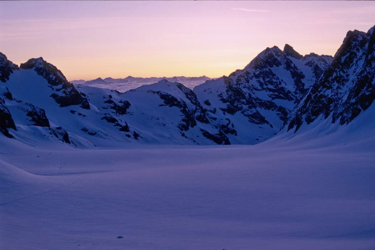 Ski en crins - Lever de soleil sur le Glacier Blanc et les Agneaux (3664 m)