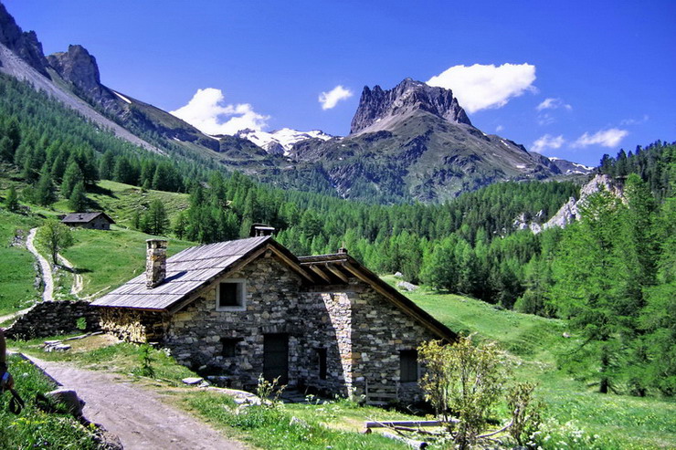 Vallée Étroite - Les Serres (1800 m) - Grand Séru (2888 m)