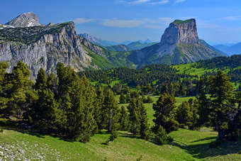 Mont Aiguille, vu du sud-ouest