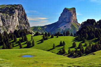 Mont Aiguille, vu du sud-ouest